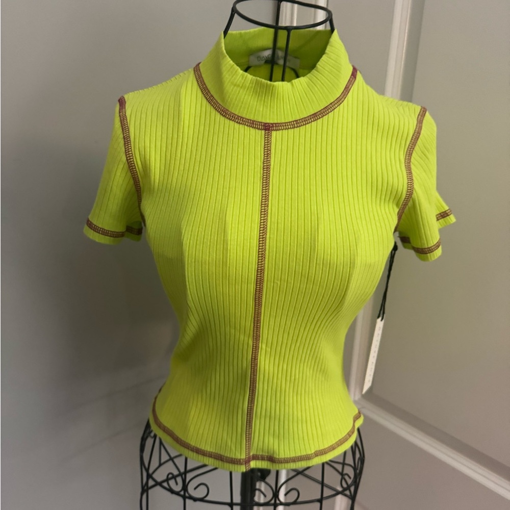 NWT Daydreamer Contrast Short Sleeve Mock Neck in Green Punch